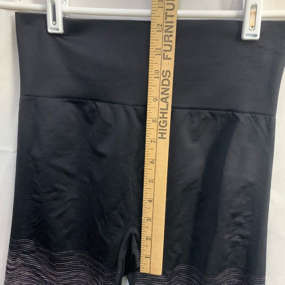 VS PINK Ultimate Leggings Black and Tan  Ombre Size Medium - Picture 6 of 8